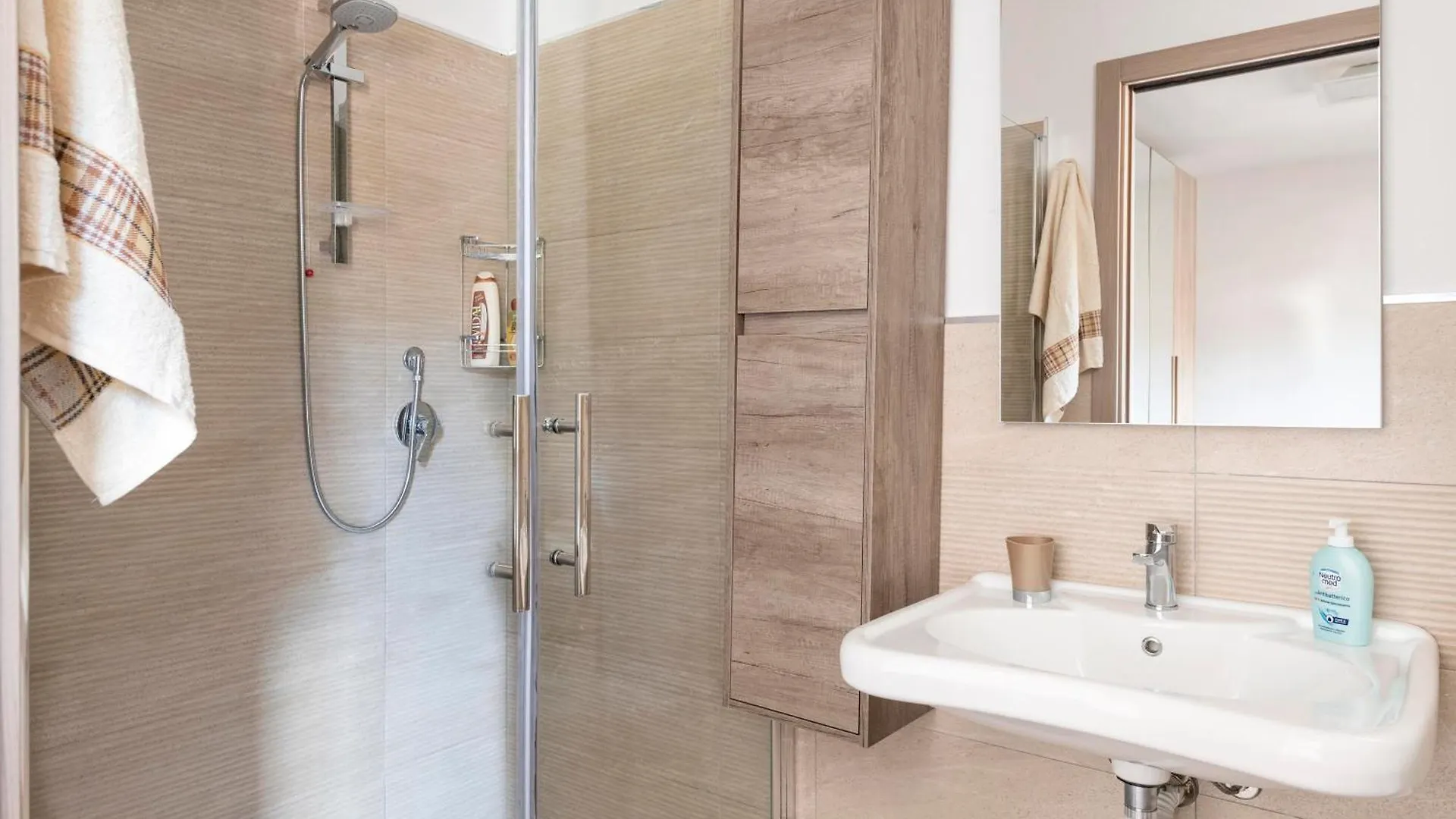 Damaria Apartment Loceri