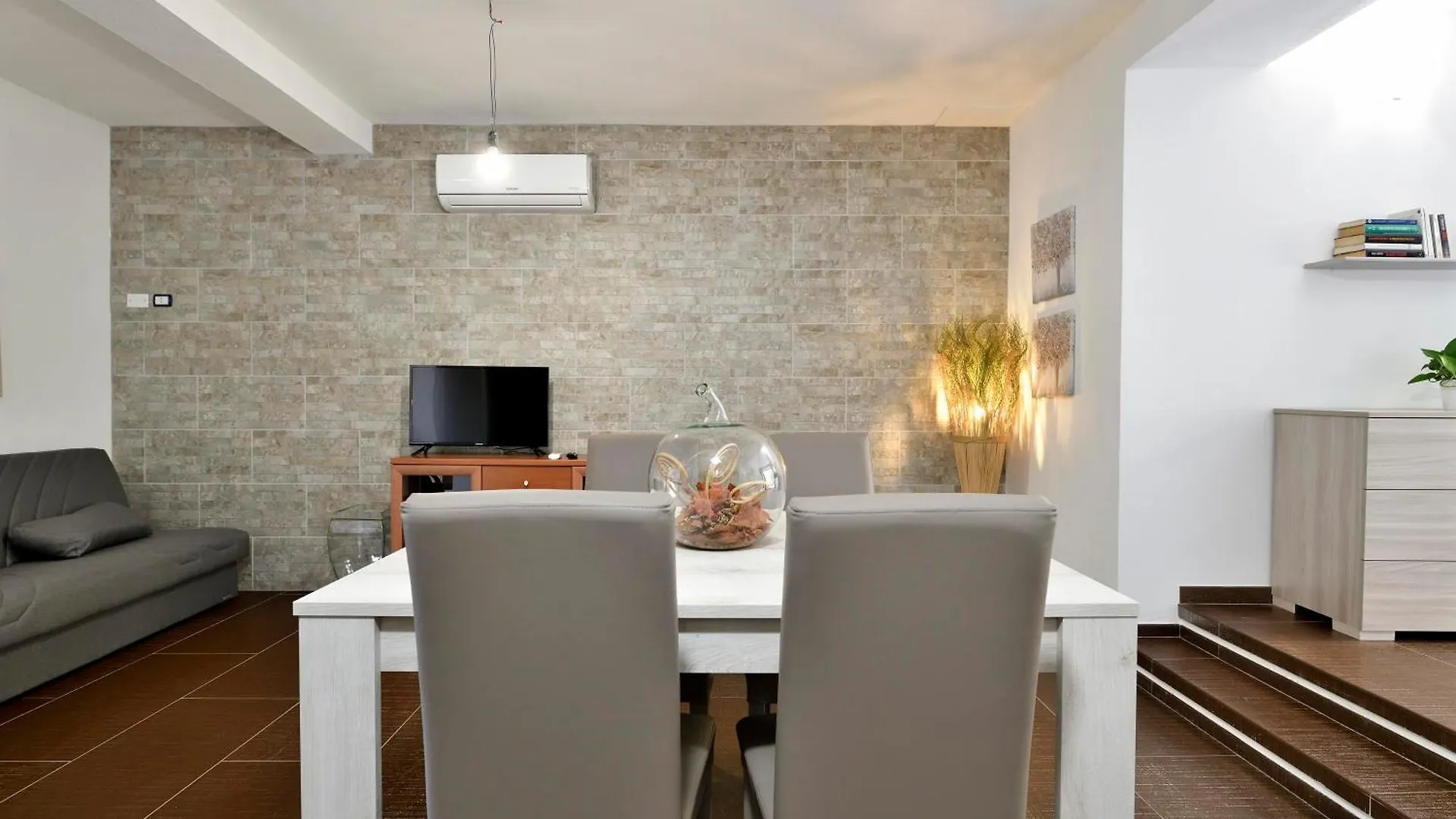 Damaria Apartment Loceri